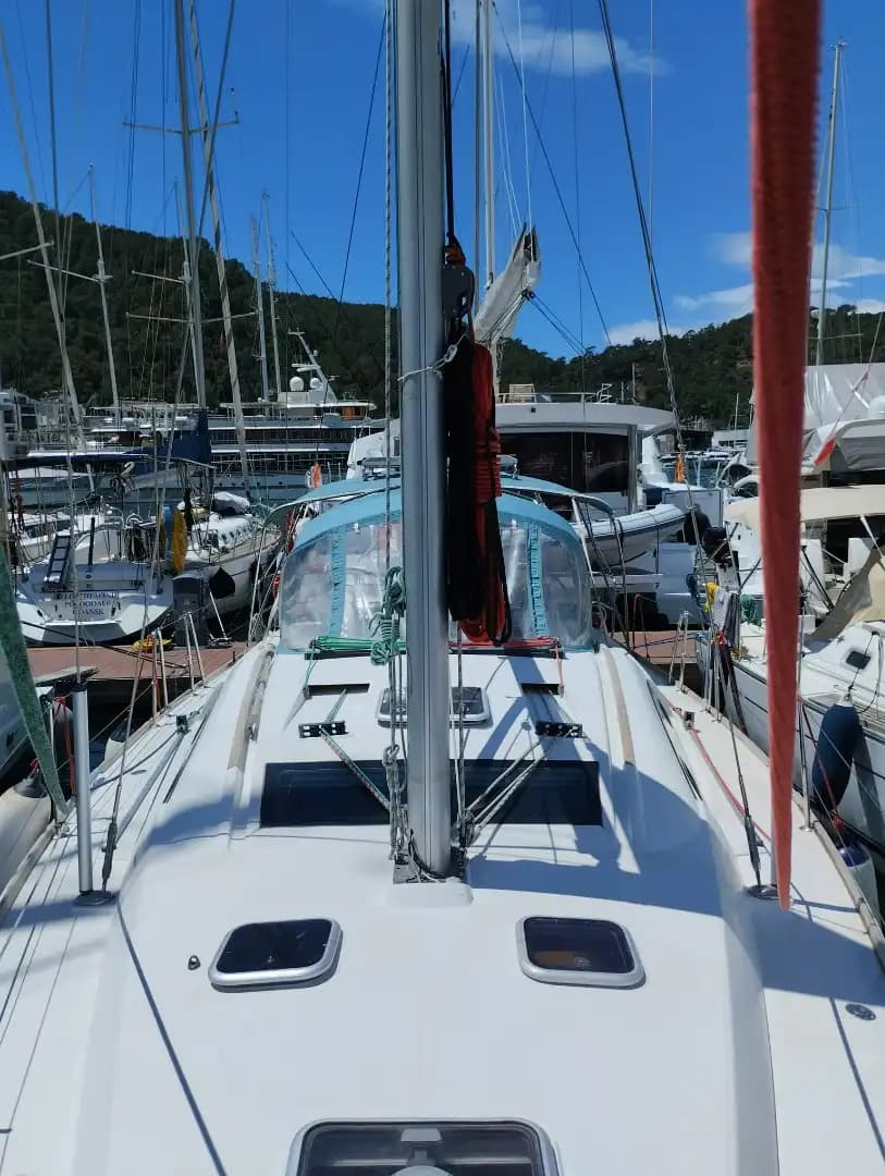 Beneteau Oceanis 40 Cansum - Bella Yachting 2