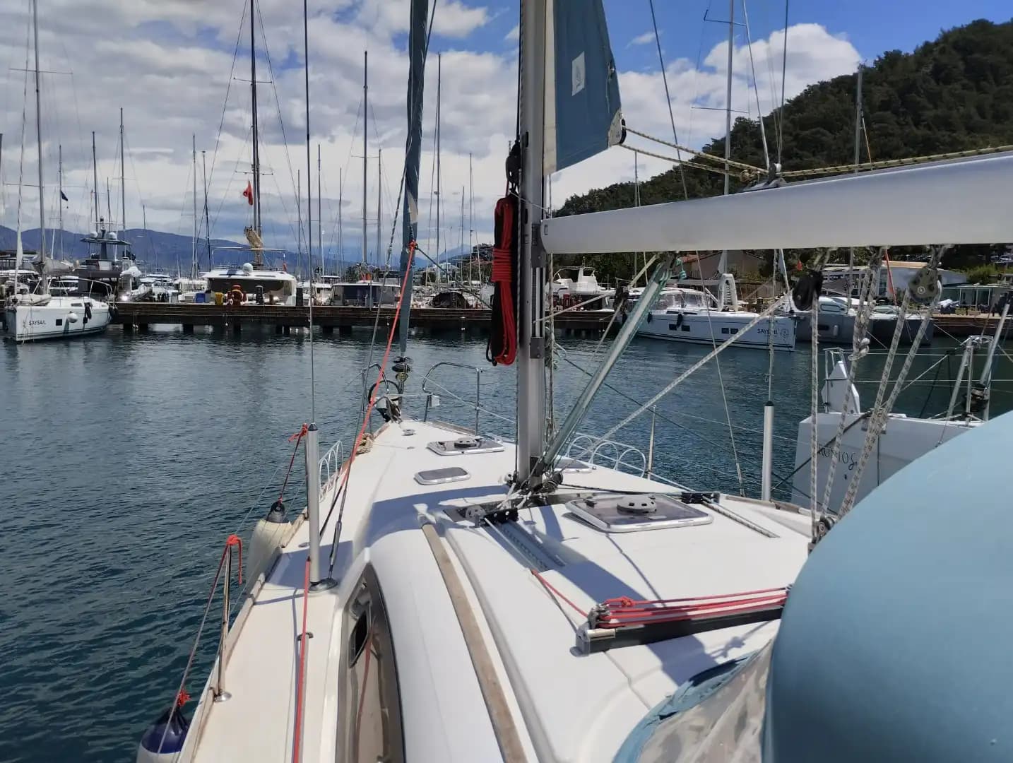 Beneteau Oceanis 40 Cansum - Bella Yachting 4