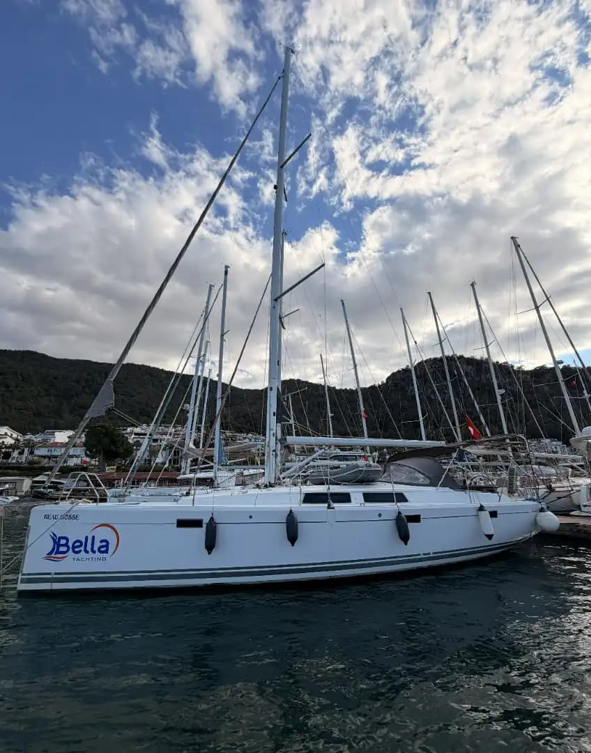 Hanse 415 BEAU GOSSE - Bella Yachting 3