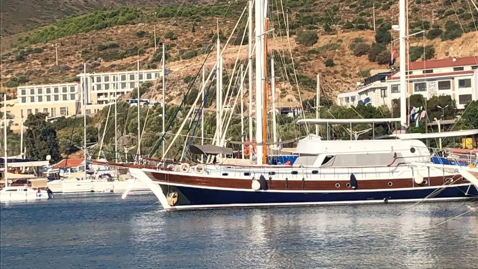 Yarımadalı O Gulet